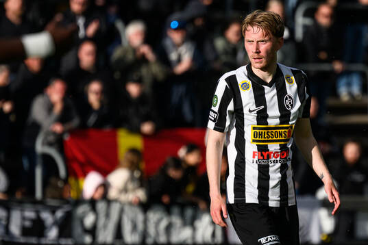 Landskronas Adam Egnell deppar