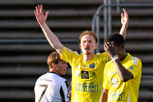 Falkenbergs Linus Borgström reagerar