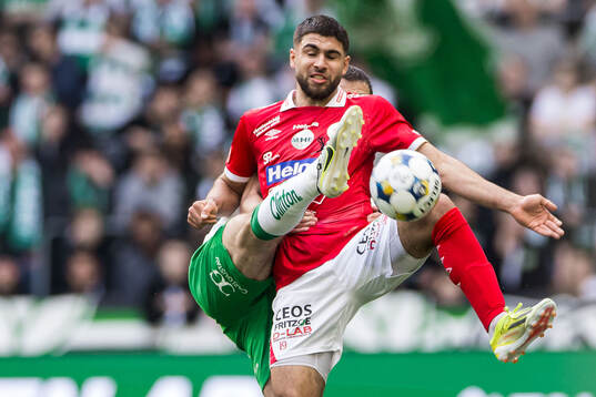 Degerfors Omar Faraj och Hammarbys Pavle Vagic