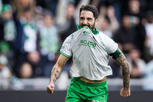 Hammarbys Nahir Besara jublar