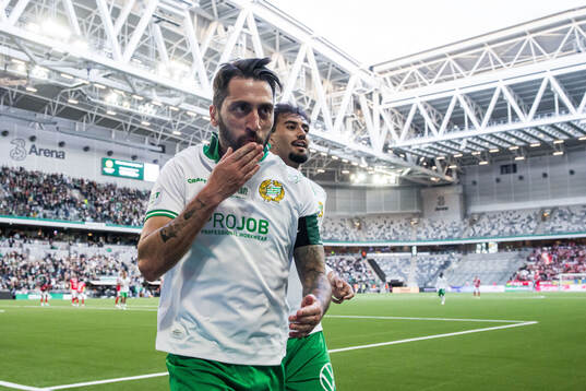 Hammarbys Nahir Besara jublar med Montader Madjed