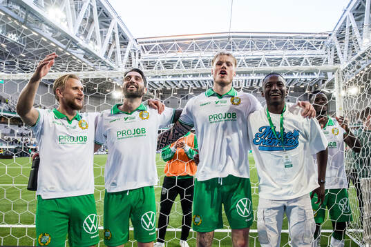 Hammarbys Simon Strand, Nahir Besara, Victor Eriksson och