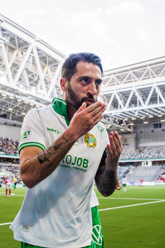 Hammarbys Nahir Besara jublar