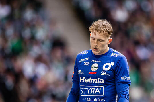 Degerfors målvakt Rasmus Forsell deppar