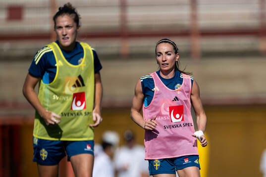 Filippa Angeldahl and Kosovare Asllani of the Swedish