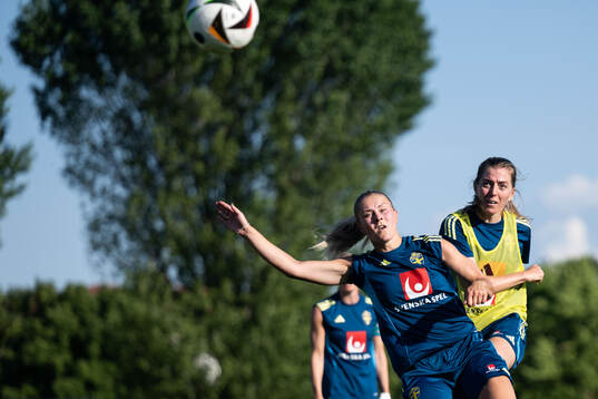 Amanda Nildén and Linda Sembrant of the Swedish women’s