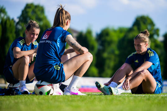 Julia Zigiotti Olme, Nathalie Björn and Filippa Angeldahl
