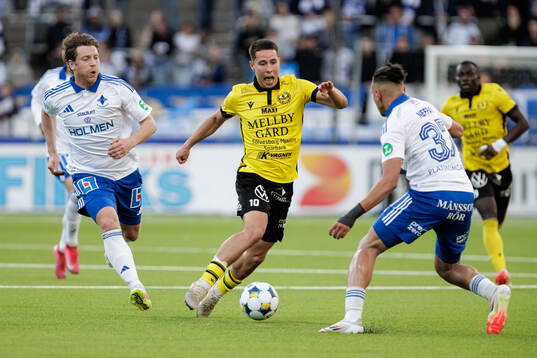 IFK Norrköpings Alexander Fransson och Moutaz Neffati mot