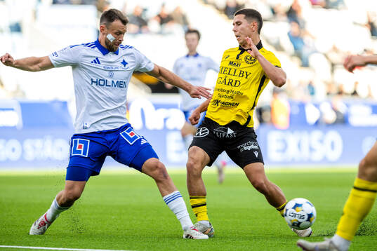 IFK Norrköpings Max Watson och Mjällbys Nicklas Røjkjær