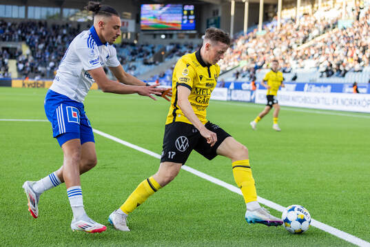 IFK Norrköpings Moutaz Neffati och Mjällbys Elliot Stroud