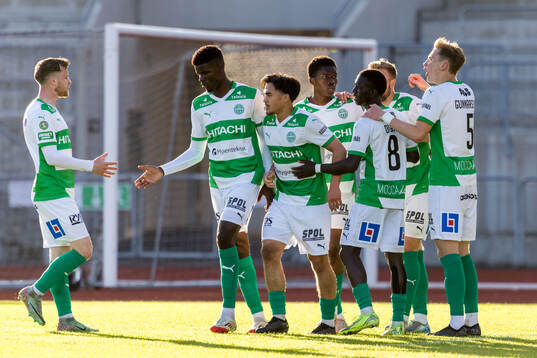 Västerås Alexander Thongla-Iad Warneryd jublar med