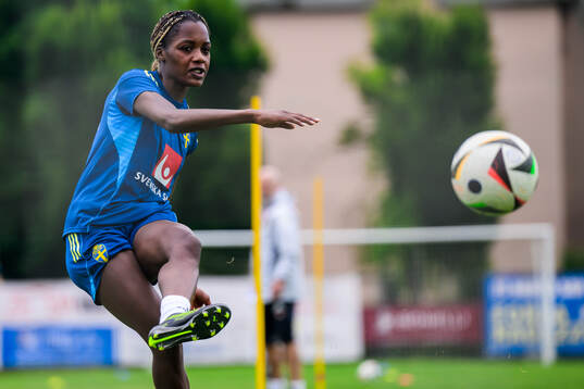 Evelyn Ijeh of the Swedish women’s national football team