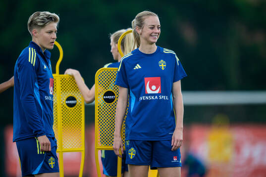 Lina Hurtig and Amanda Ilestedt of the Swedish women’s