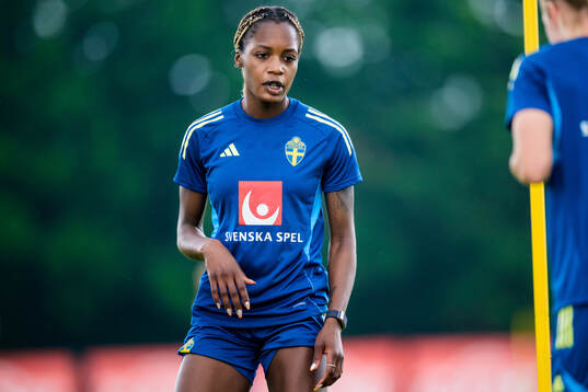 Evelyn Ijeh of the Swedish women’s national football team