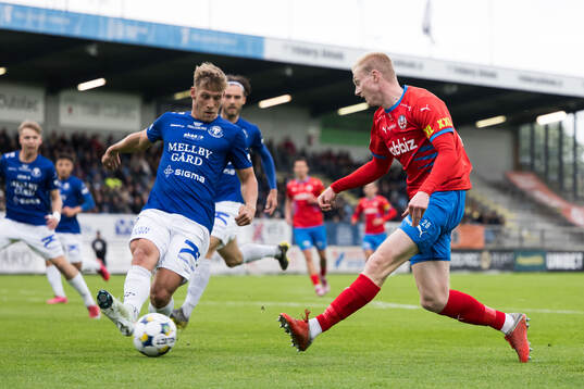 Trelleborgs Tobias Karlsson och Helsingborgs Oscar Aga