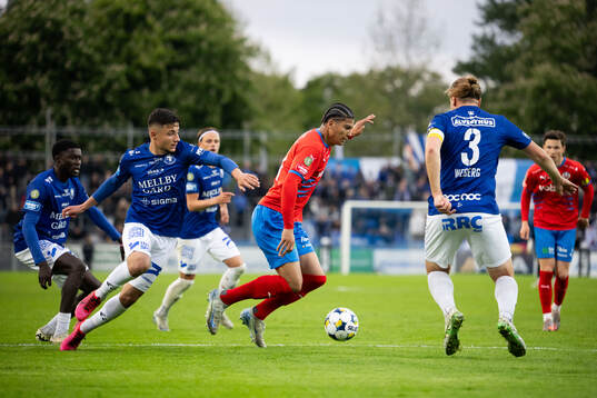 Trelleborgs Ammar Asani och Helsingborgs Milan Silva
