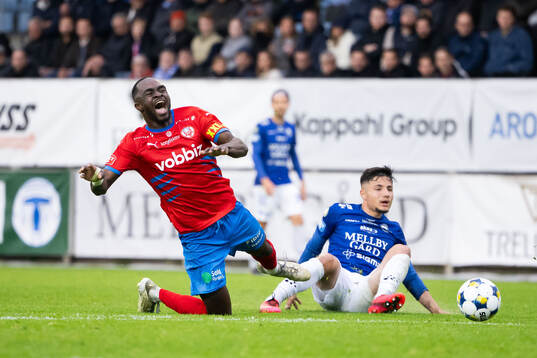 Helsingborgs Adam Akimey och Trelleborgs Ammar Asani