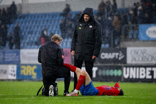 Helsingborgs Adrian Svanbäck får vård