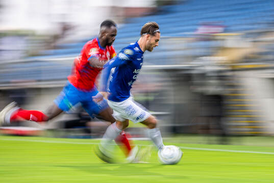 Helsingborgs Adam Akimey och Trelleborgs Felix Hörberg