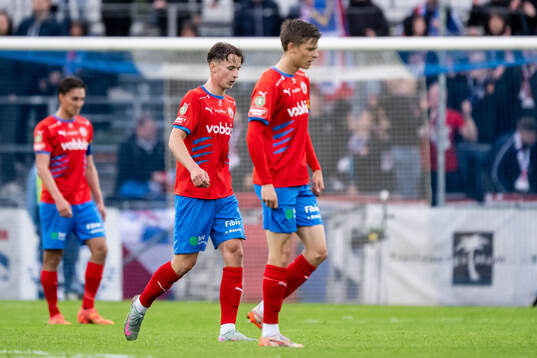 Helsingborgs Lukas Kjellnäs och Adrian Svanbäck deppar