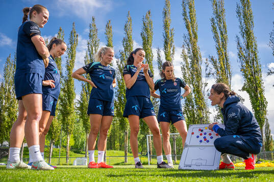 Marthine Østenstad, Vilde Bøe Risa, Guro Bergsvand,