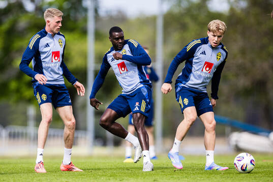 Ken Sema and Daniel Svensson of the Swedish men's national