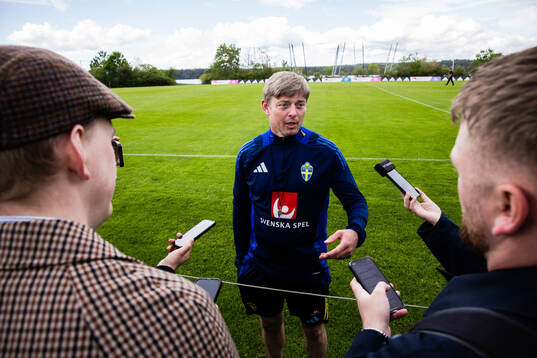 Head coach Jon Dahl Tomasson of the Swedish men's national