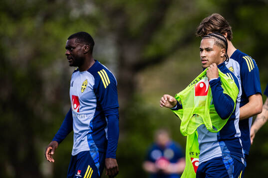 Ken Sema and Momodou Sonko of the Swedish men's national