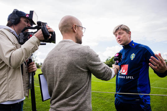 Head coach Jon Dahl Tomasson of the Swedish men's national