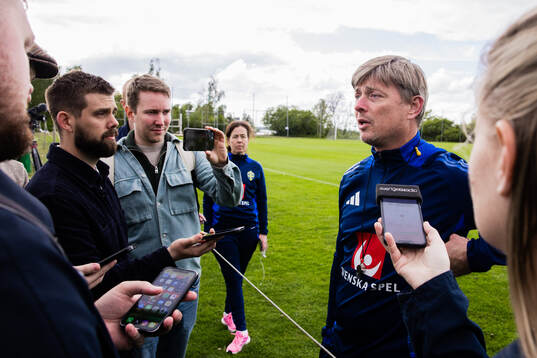 Head coach Jon Dahl Tomasson of the Swedish men's national