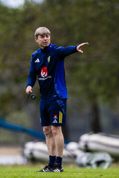 Head coach Jon Dahl Tomasson of the Swedish men's national