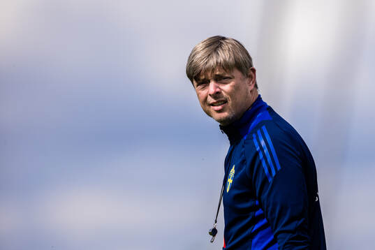 Head coach Jon Dahl Tomasson of the Swedish men's national