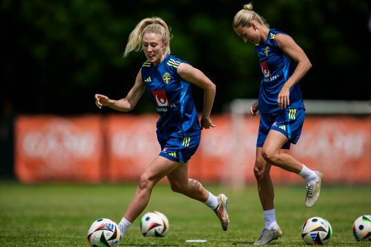 Rebecka Blomqvist and Emma Kullberg of the Swedish