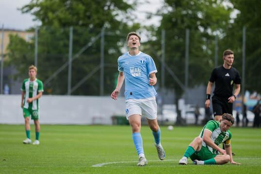 Malmö FFs Medjen Llumnica deppar