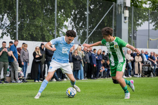 Malmö FFs Antonio Palac och Hammarbys Sebastián Carlsson
