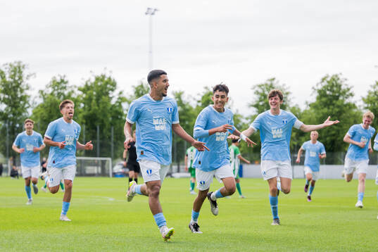 Malmö FFs Zakaria Loukili jublar