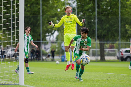 Hammarbys Elton Fischerström Opancar jublar