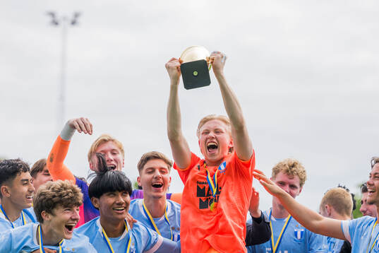 Malmö FFs målvakt Theodor Kvist jublar