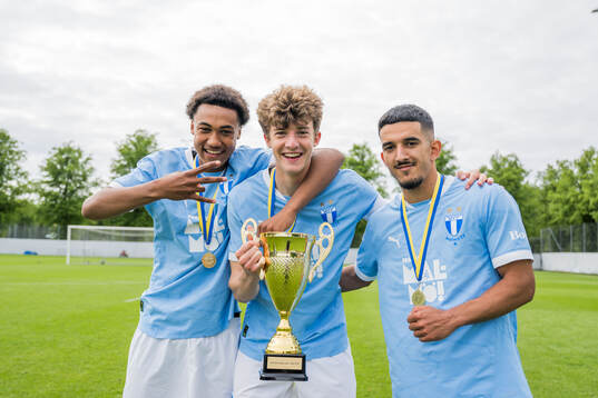 Malmö FFs Theodor Lundbergh, Finlay Neat och Zakaria