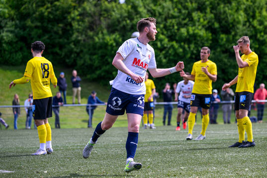 Åstorps Anton Kinnander jublar