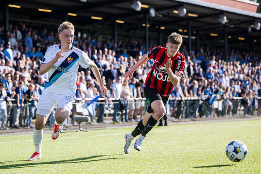 Djurgårdens Santeri Haarala och Brommapojkarnas Frederik