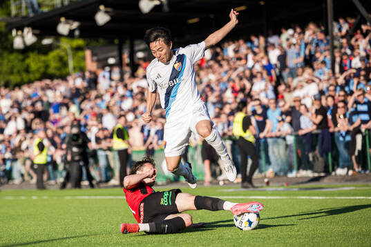 Brommapojkarnas Hlynur Freyr Karlsson och Djurgårdens