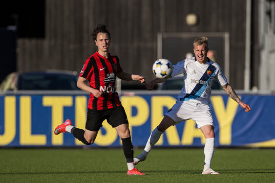 Brommapojkarnas Alex Timossi Andersson och Djurgårdens