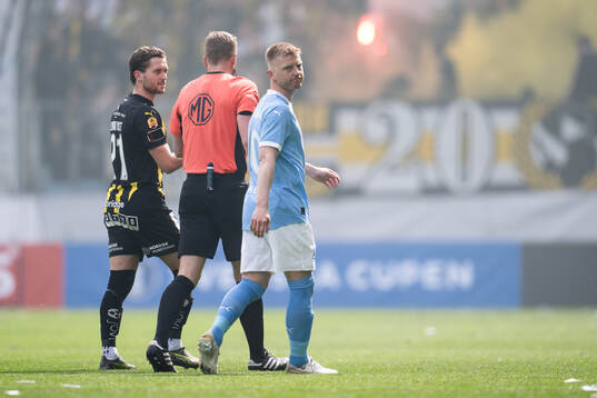 Häckens Adam Lundkvist och Malmö FFs Anders Christiansen