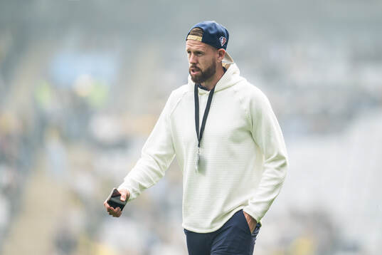 Malmö FFs Pontus Jansson då matchen pausats