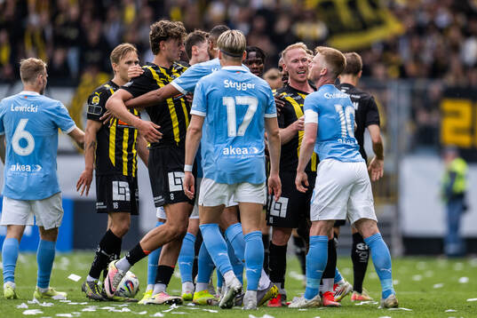 Irriterat mellan Häckens Silas Andersen och Mikkel Rygaard