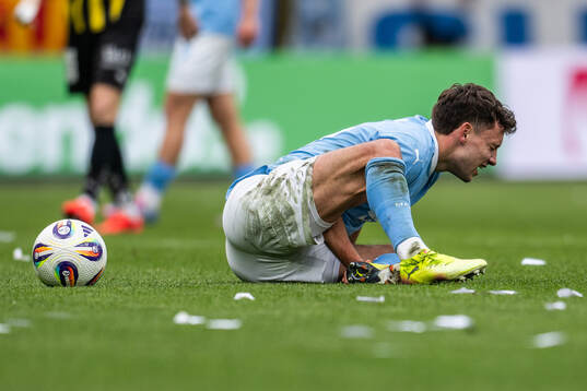 Malmö FFs Colin Rösler har ont