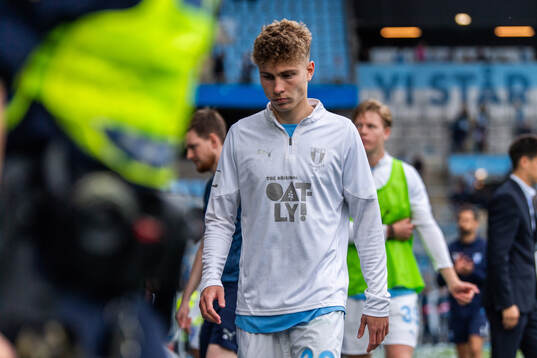 Malmö FFs Hugo Bolin deppar