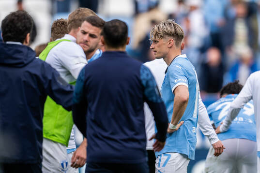 Malmö FFs Jens Stryger Larsen deppar