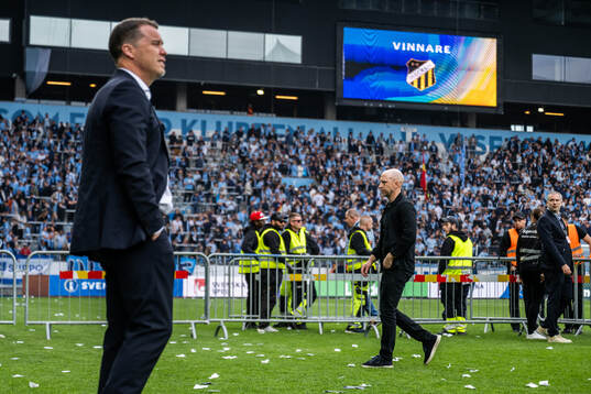 Malmö FFs tränare Henrik Rydström deppar